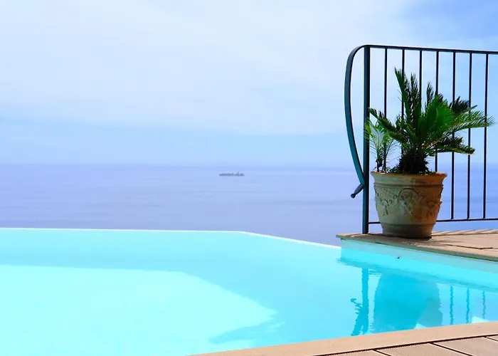 Вилла Stone - De Vivo Realty
