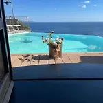 Stone - De Vivo Realty Villa *