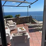 Stone - De Vivo Realty Villa *