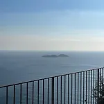 Stone - De Vivo Realty Villa *