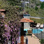 Villa Stone - De Vivo Realty *