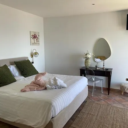 De Vivo Realty - Stone *